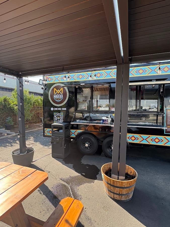 Casa De Madera Mexican Food Truck